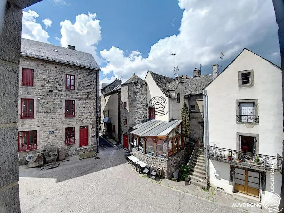 Le Locbesse Apartment  Besse-et-Saint-Anastaise