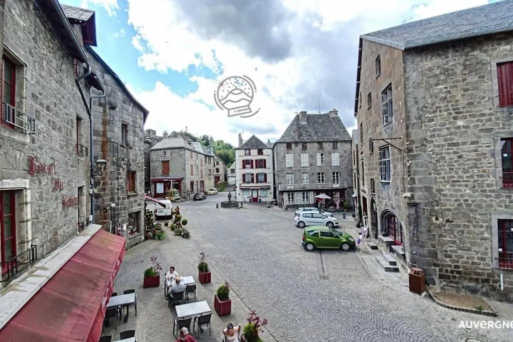 Le Locbesse Apartamento 0*, Besse-et-Saint-Anastaise França